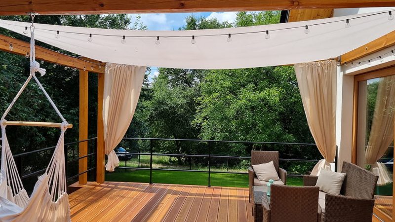 Beneficios de instalar toldos a medida en patios y terrazas