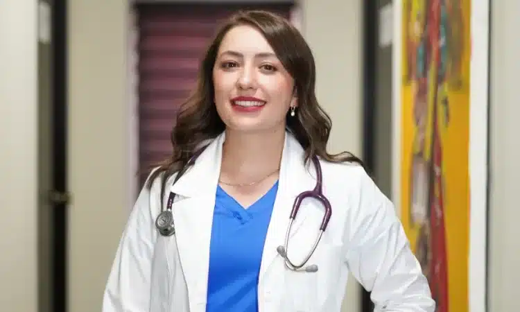 Cirugía asistida por cámara: precisión milimétrica en manos expertas